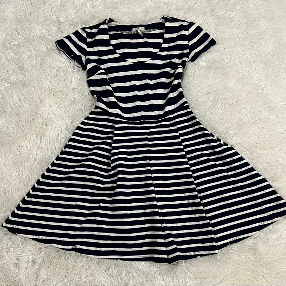 Joie Chikara California Stripe Dress Navy V Neck